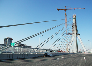 京新高速公路上地斜拉橋